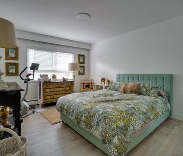 STEPS TO DOWNTOWN AND ENGLISH BAY. - Photo 3