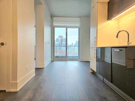 For Lease - 1 Edgewater Drive Unit# PH29, Toronto, Ontario - Photo 1