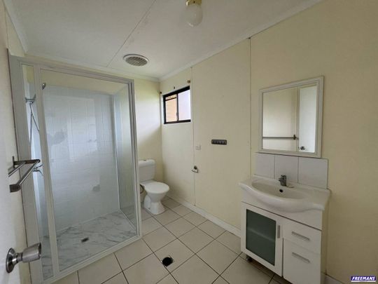 Unit in complex of 3 - Photo 1