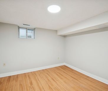 For Lease - 211 Maplehurst Avenue, Toronto, Ontario - Photo 5
