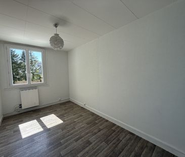 A LOUER - Avenue Marcel Haegelen - T4 de 78m² avec balcon, garage e... - Photo 2