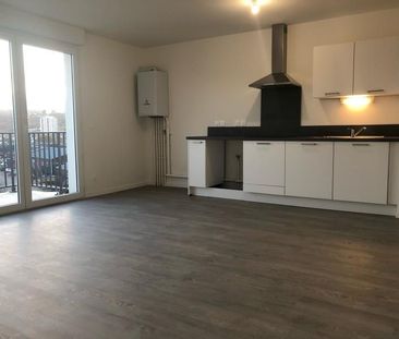 Location Appartement 3 pièces 62m² NOTRE DAME DE BONDEVILLE 76960 - Photo 2