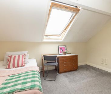 5 bedroom terraced house to rent - Photo 5