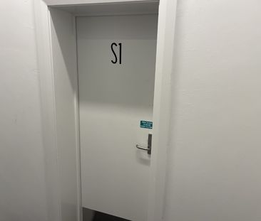 MODERN SPACIOUS BRAND NEW - TWO BEDROOM APARTMENT - WELLINGTON CITY - Photo 6