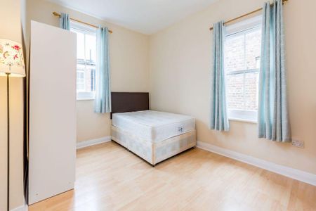 2 bedroom flat to rent - Photo 2
