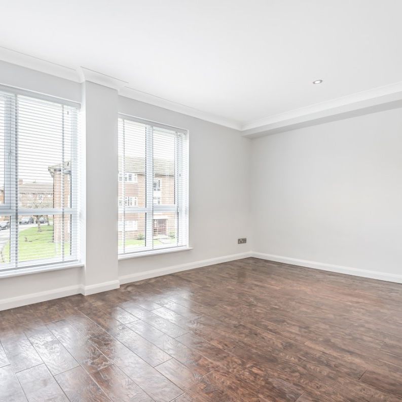 The Alders, West Wickham, Kent, BR4 - Photo 1