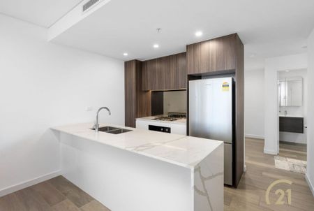 Spacious Modern 2 Bedroom Apartment in Prime Liverpool CBD Location! - Photo 3