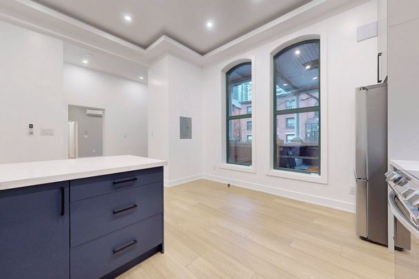 For Lease - 71 Gloucester Street, Toronto, Ontario - Photo 1