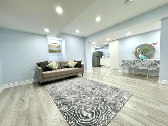 For Lease - 51 Cayton Crescent Unit# Lower, Bradford West Gwillimbury, Ontario - Photo 1