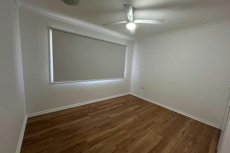 MODERN FAMILY HOME WITH SPACIOUS OUTDOOR LIVING - Photo 5