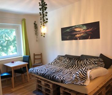 Helle, möbelierte 2 Zimmer Wohnung zur Zw.Miete 4.12.25-31.1.26 - Photo 1