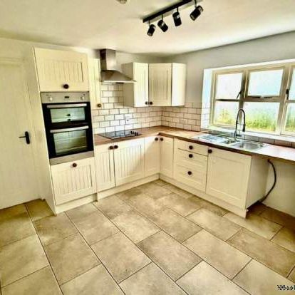 3 bedroom property to rent in Warminster - Photo 1