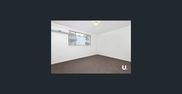 NEAT 3 BEDROOM FAMILY HOME! - Photo 1