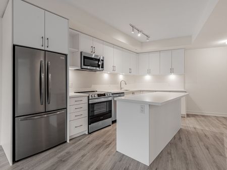 For Lease - 333 Sunseeker Avenue Unit# 117, Innisfil, Ontario - Photo 4