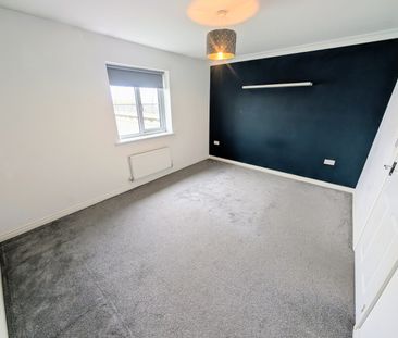 A 2 Bedroom Apartment - Photo 4
