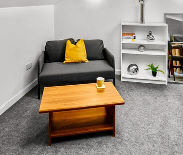Room in a Shared House, Waverley Road, BS6 - Photo 1