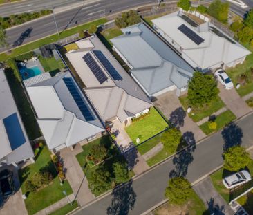 Stunning Four Bedroom +Media Family Abode Located In Yarrabilba - Photo 5