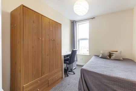 Cowley Road, Oxford - Photo 2