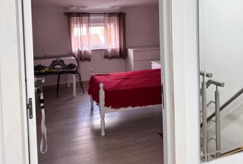 Quarto em zona central da Pontinha