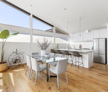 Private Warehouse Inspired with North Facing Outdoor Living - Photo 4