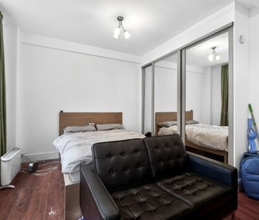 Charterhouse Square, London, EC1M 6ET - Photo 4