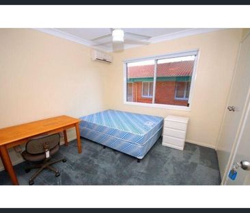 11 Salford Street, Salisbury, Qld 4107 - Photo 4