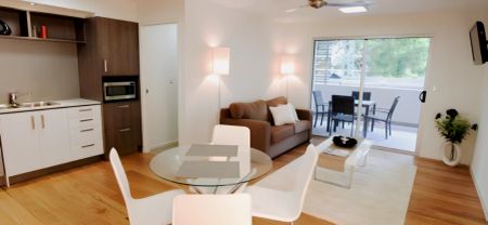 2 Bedroom Apartment - Photo 2