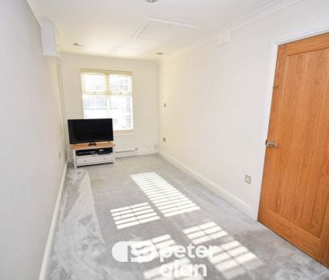 Chichester Close, NEWPORT - Photo 4