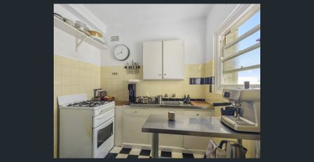 Beautiful one-bedroom apartment featuring incredible water views, unfurnished. - Photo 5