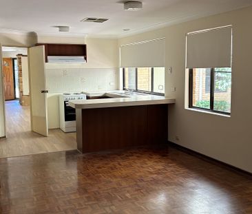 11 Edwards Green, Floreat. - Photo 1