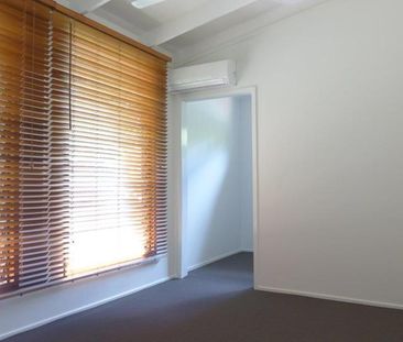 6 MONTH LEASE ONLY - Beachside Home - in a popular cul de sac! - Photo 2