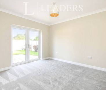 4 bedroom bungalow to rent Twin Oaks Drive, Sutton-in-Ashfield, NG17 - Photo 1