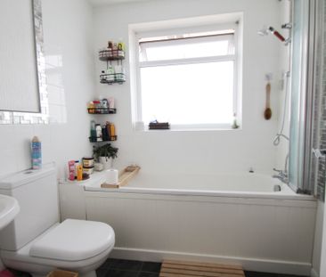 1 bedroom semi detached to rent - Photo 6