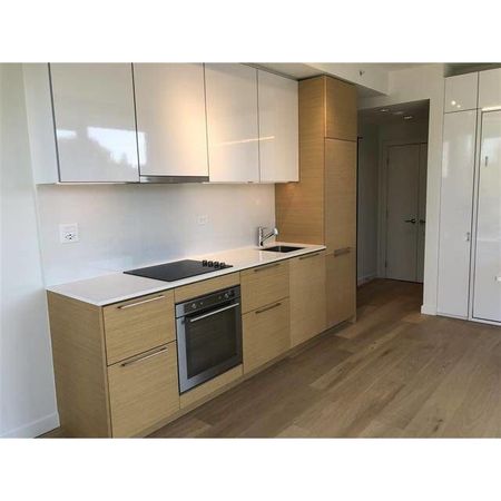 Studio in Surrey Central - 1911 Prime on the Plaza BOLLD (Surrey Central) - Photo 3