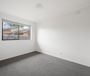 Recently Renovated Villa Unit - Photo 3