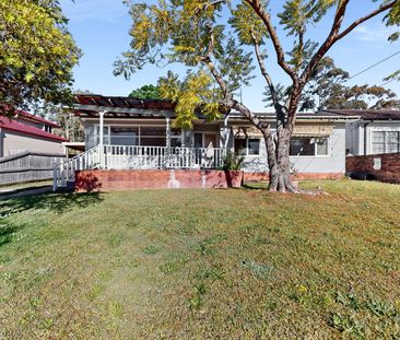 BOUTIQUE FAMILY HOME LOCATED IN A QUIET STREET - Photo 5