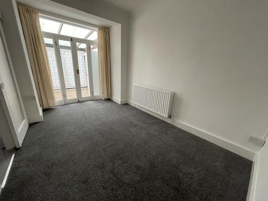 2 bedroom semi-detached bungalow to rent - Photo 1