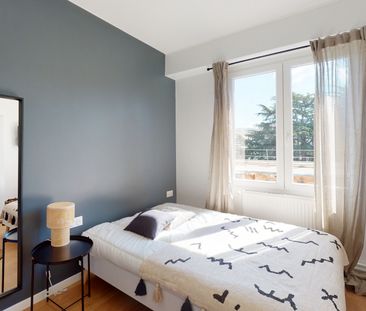 ST SEVER Roommate 4 Bedrooms at Rouen - Photo 3
