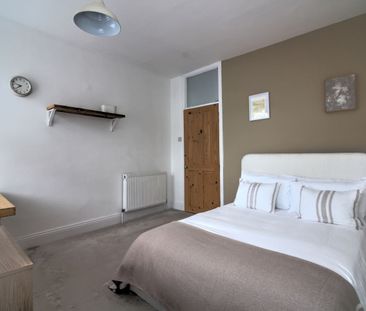 2 Bedroom - Photo 6