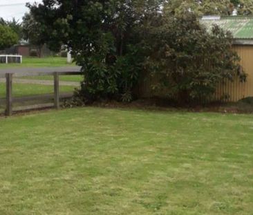 Lovely two bedroom home in Manaia - Photo 2