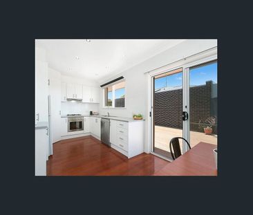 Updated, low maintenance living. - Photo 3