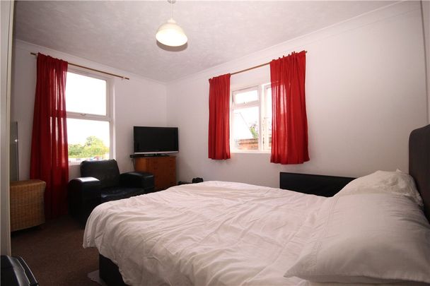 Addison Road, Guildford, Surrey, GU1 3QF - Photo 1