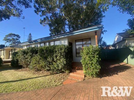 IMMACULATELY PRESENTED HOME IN FANTASIC LOCATION - Photo 4