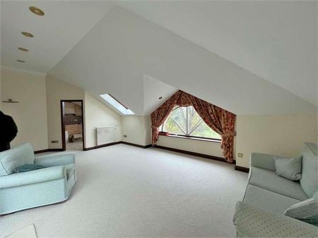 Cranley, Wellington Square, Cheltenham, GL50 - Photo 2