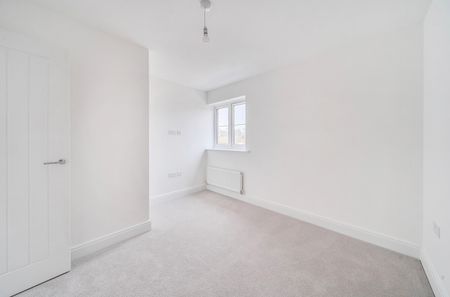 4 bedroom detached house to rent - Photo 3