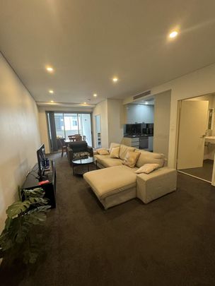 Stylish & Fully Furnished 1-Bedroom Apartment in the Heart of Rosebery - Photo 1