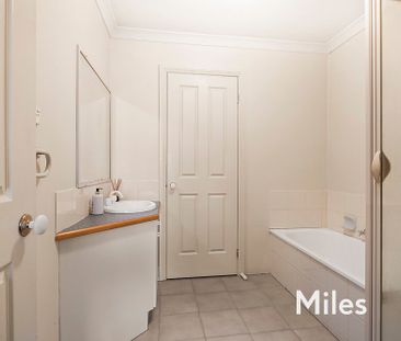 2/256 Waiora Road, Macleod - Photo 5