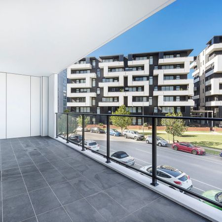 Modern Apartment in Prime Location - Photo 4