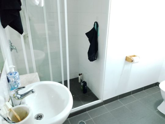 Port Melbourne - Photo 1