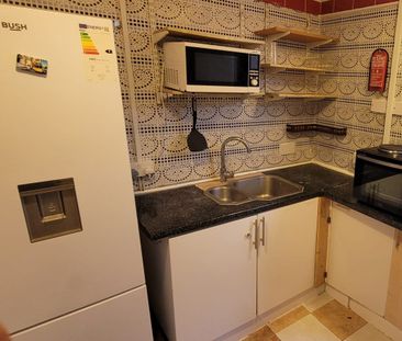 Studio Flat, High Street Harlesden, NW10 - Photo 1